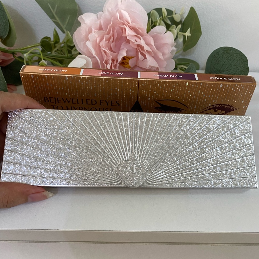 Charlotte Tilbury Hypnotic Glow Eyeshadow Palette - Picture 8 of 11